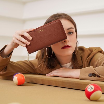 Γυναικείο δερμάτινο πορτοφόλι Foxer 256001F καφέ